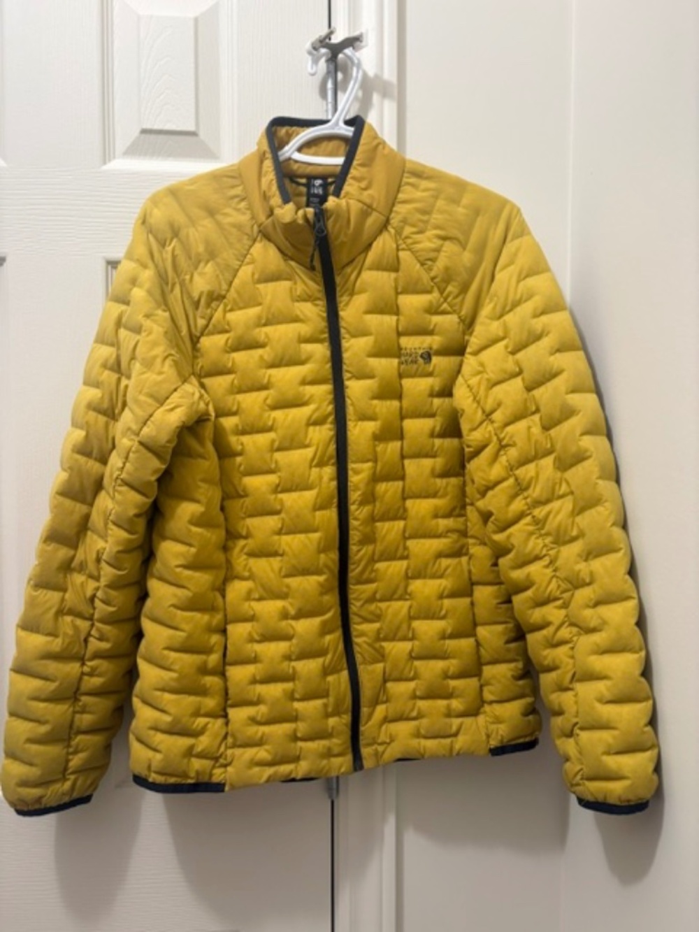 MOUNTAIN HARDWEAR Stretchdown Women's sz M puffer down jacket in Dark Bolt